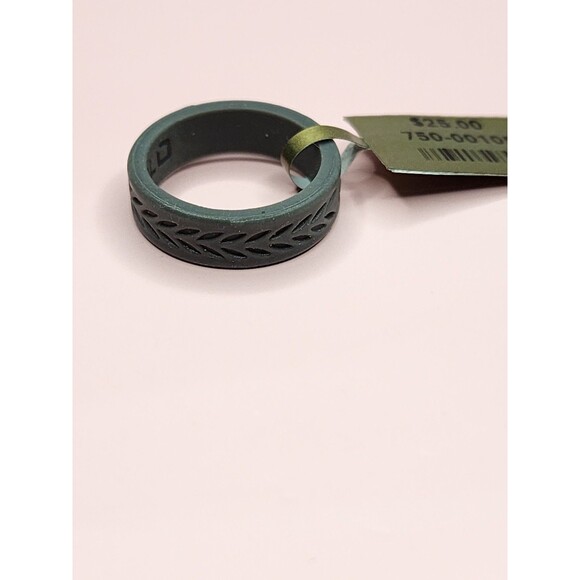 Qalo Women Gray Charcoal Size 5 Heather Silicone Band Ring Leaf Design Athletic - Picture 3 of 6